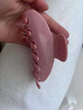 emi Jay big effing hair claw clip baby mauve